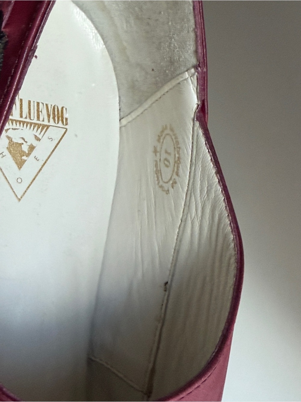 John Fluevog Gracias Cherry Size 10 - Picture 12 of 16